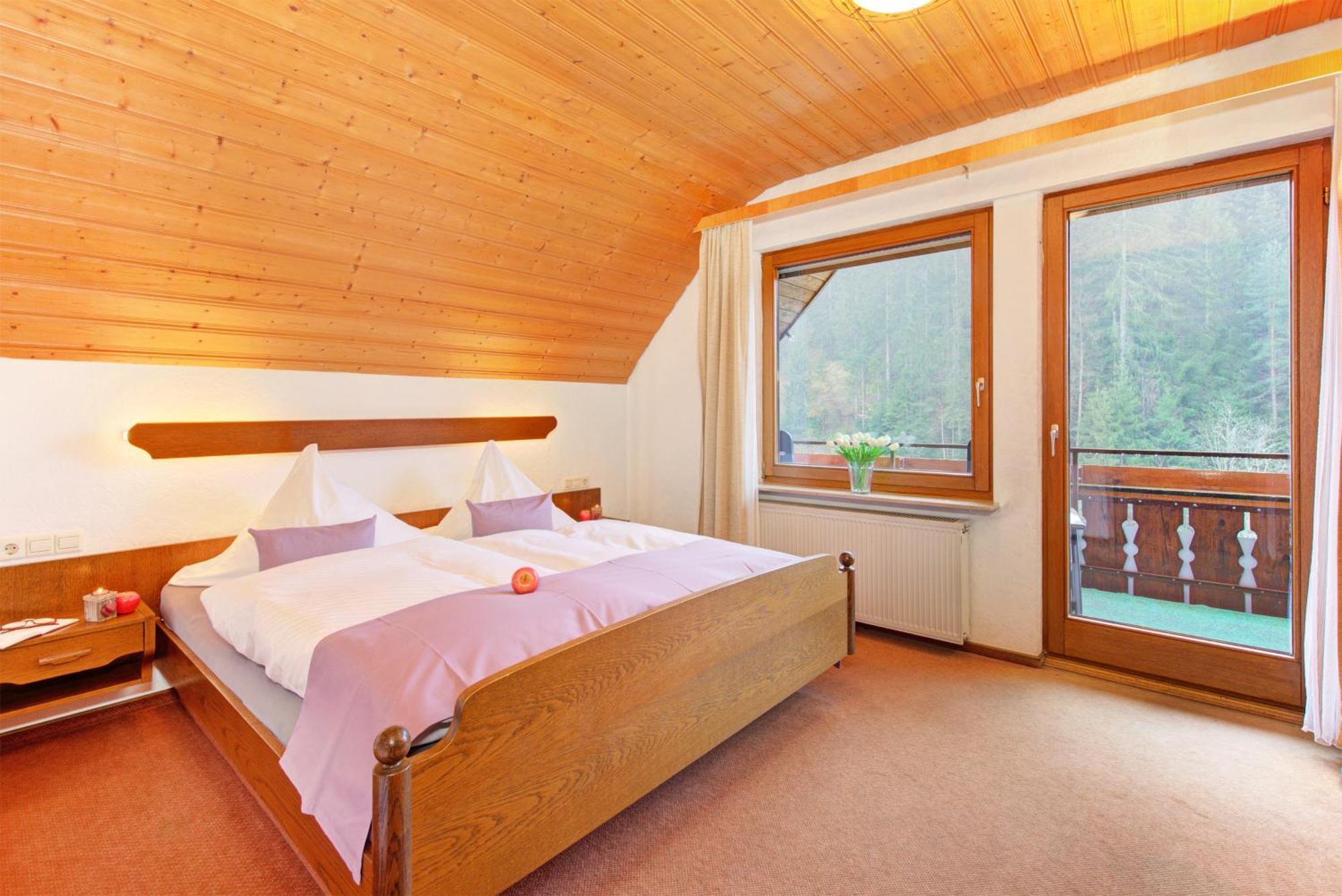 Decker'S Bio Hotel Zum Lamm Байерсброн Екстериор снимка