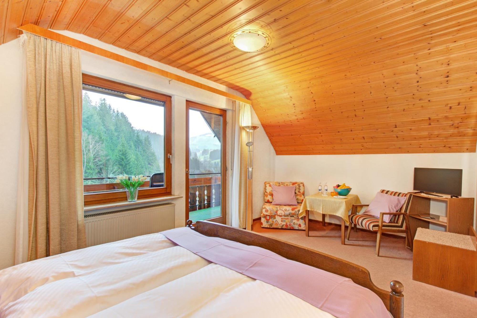 Decker'S Bio Hotel Zum Lamm Байерсброн Екстериор снимка